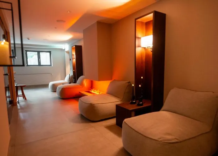 Отель Ascovilla Charming Hideway 4*