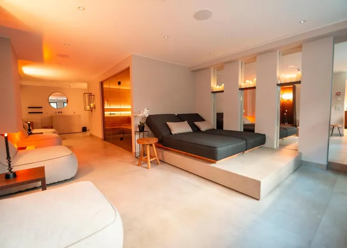 Отель Ascovilla Charming Hideway