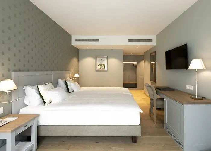 Отель Ascovilla Charming Hideway 4*