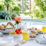 Ascovilla Charming Hideway מלון